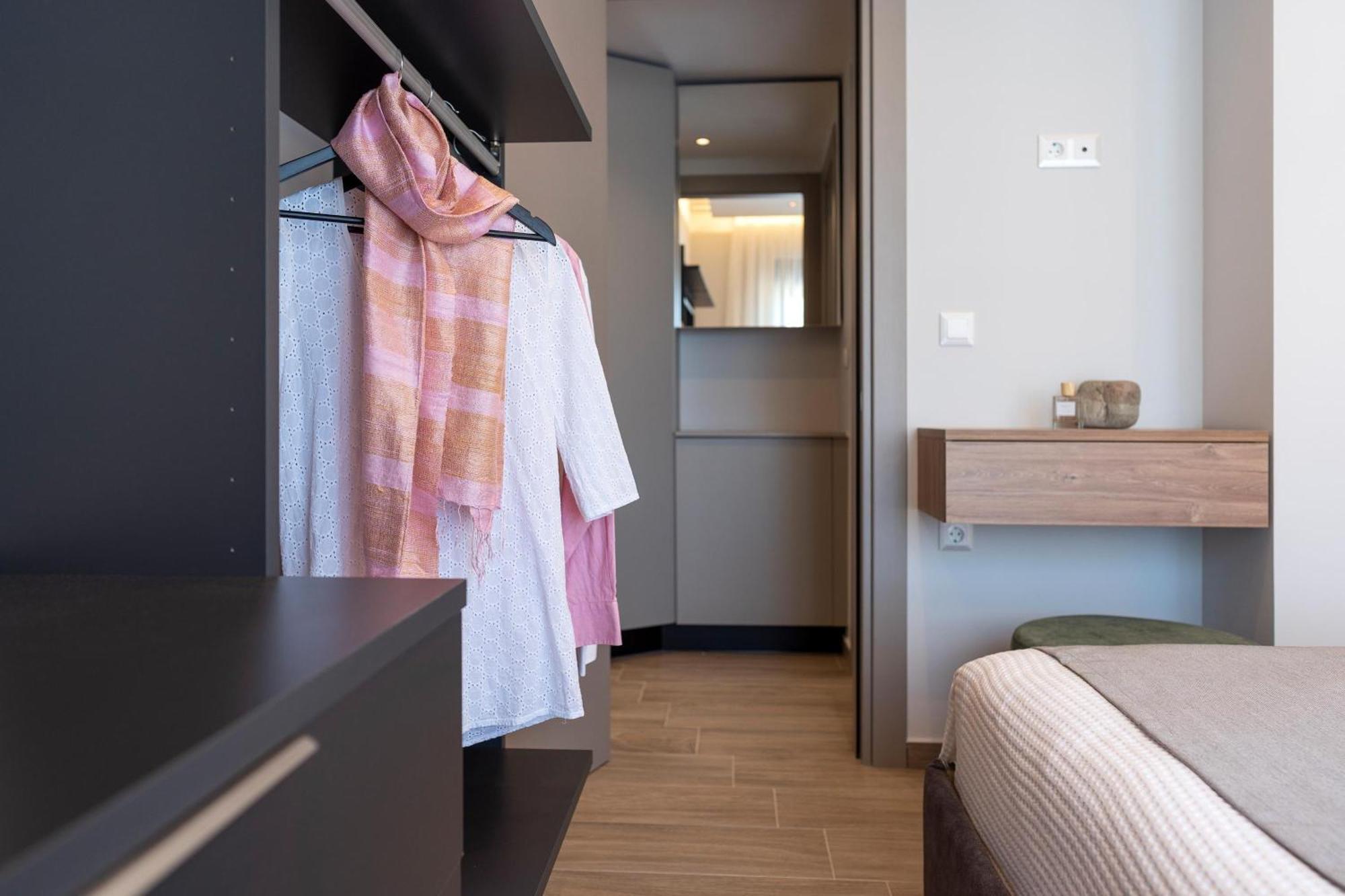 Palmeral Luxury Suites Кремасти Номер фото