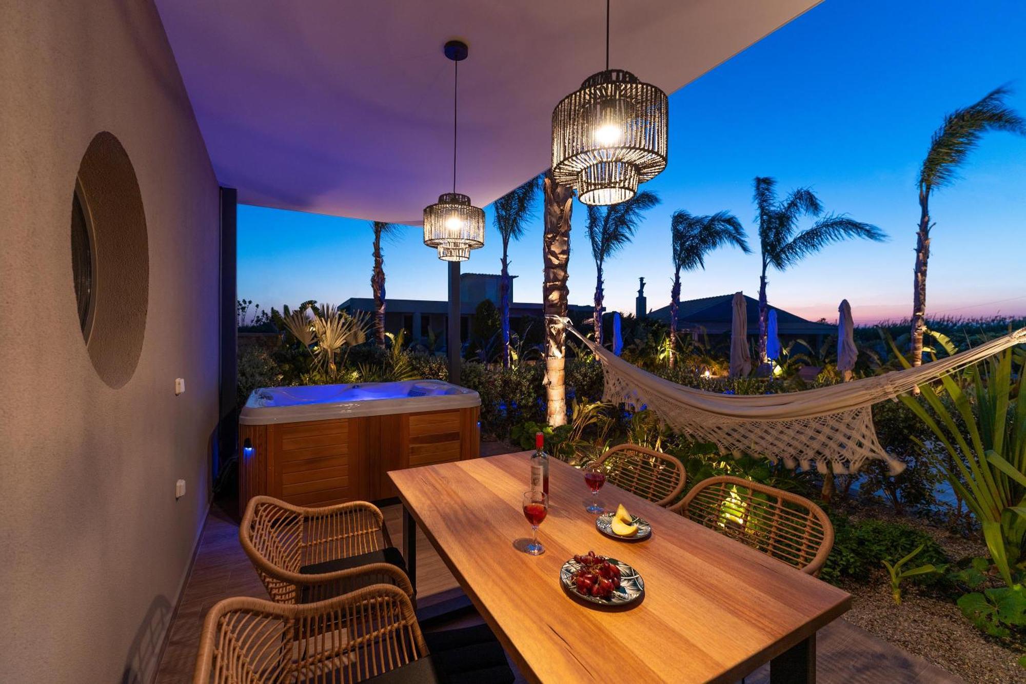 Palmeral Luxury Suites Кремасти Номер фото