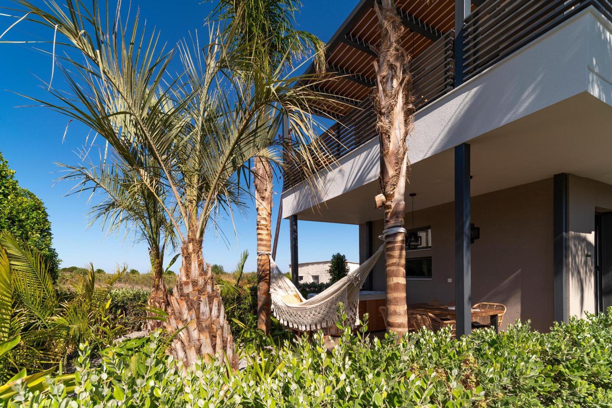 Palmeral Luxury Suites Кремасти Номер фото